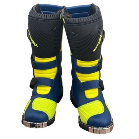 Boots off road blue settlement