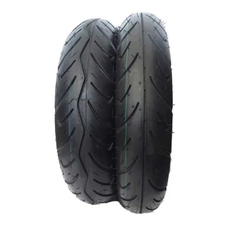 Tires on road zheng ting